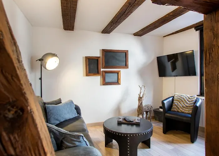 La Maison Du Batelier - Quartier Historique Petite Venise شقة